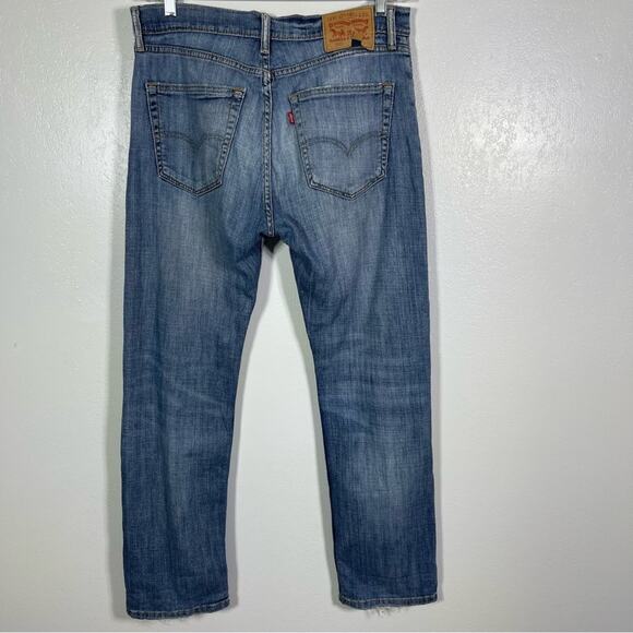 Levi's 505 Jeans, Size 32x30. Very Thin Denim. Distressed. Good used condition! - Picture 4 of 7